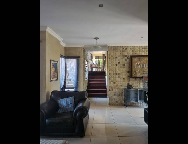 3 BEDROOM HOUSE FOR SALE IN BIRDWOOD ESTATE